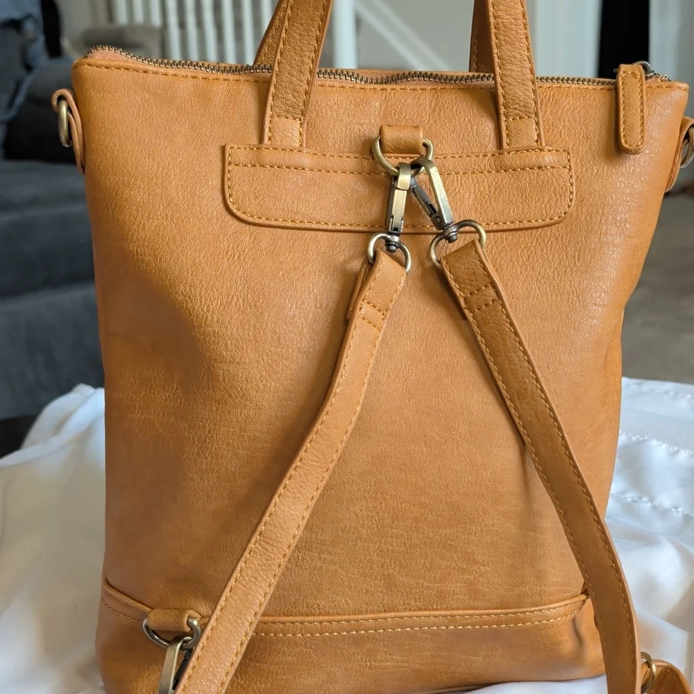Antik Kraft Tan Leather-Look Women's Backpack Crossbody with Front Pockets